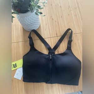 Black sports bra
